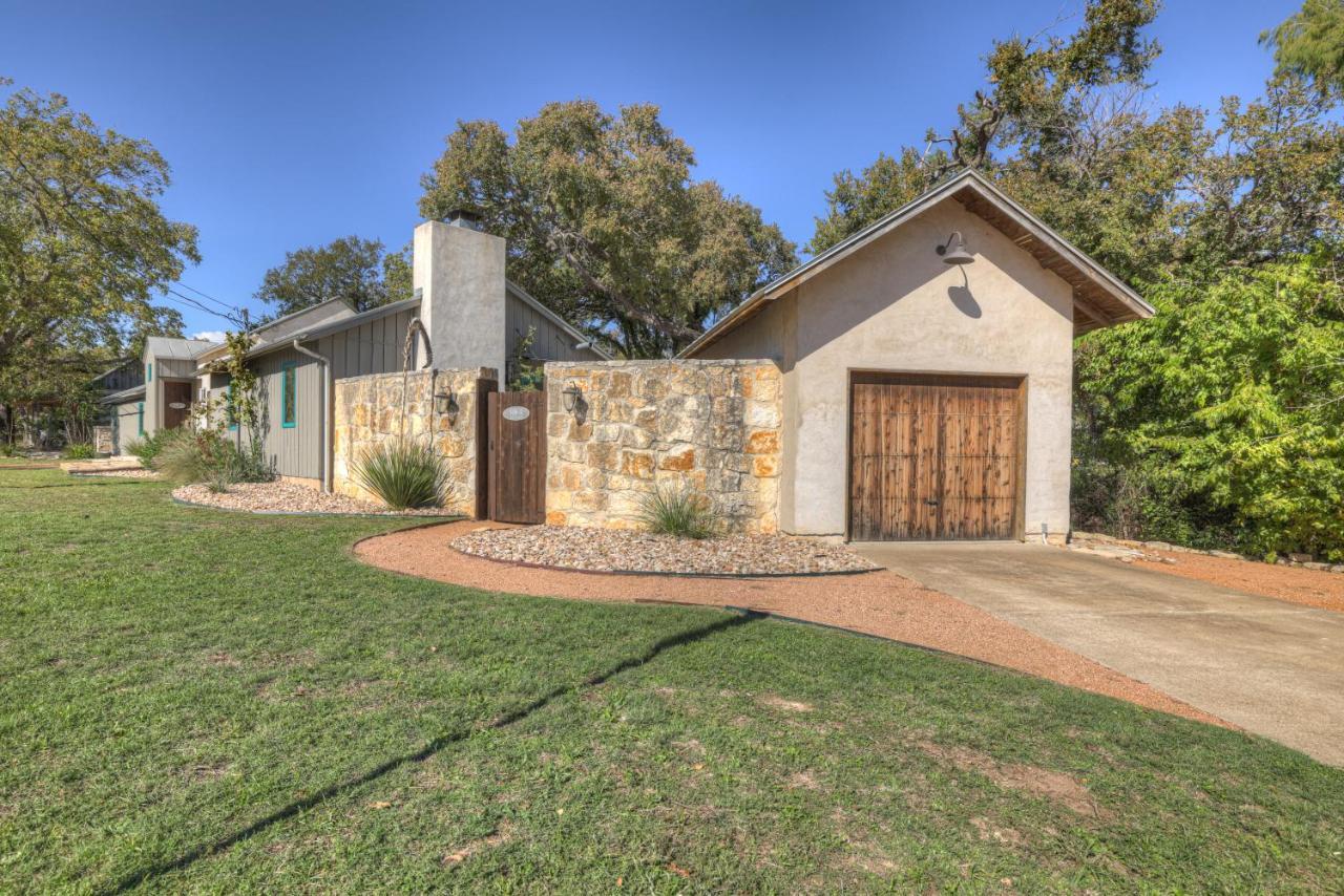 406 Lodge-A: Hot-Tub & 2 Blks To Main St Fredericksburg Exterior foto